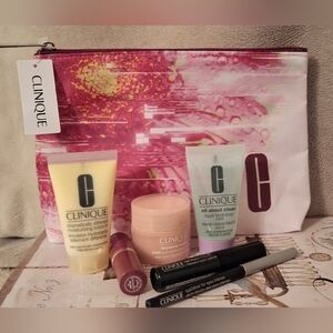 Clinique Skincare/Makeup Set with Bag